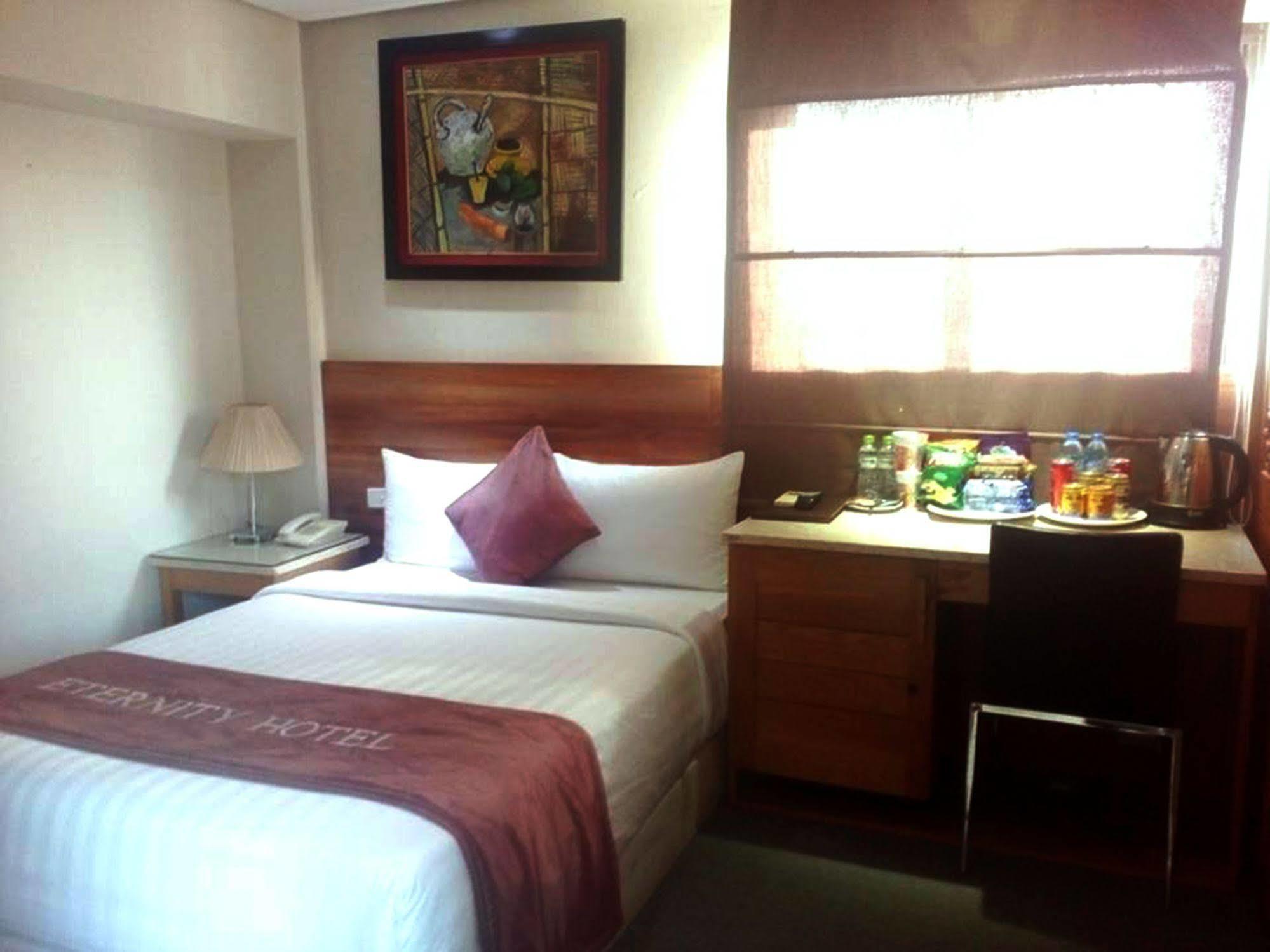 อีเทอร์นิตี้ ฮานอย โฮเต็ล Hotel ภายนอก รูปภาพ